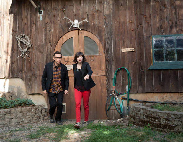 Fred Armisen and Carrie Brownstein in the Season 3 finale episode of "Portlandia." (Frank DiMarco/IFC)