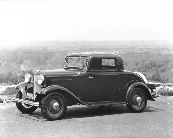 1932 DeLuxe Coupe Three-Window Configuration